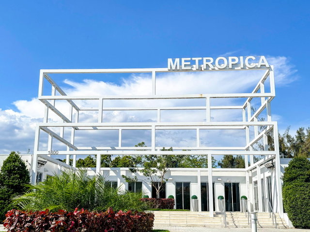 One Metropica  photo 2